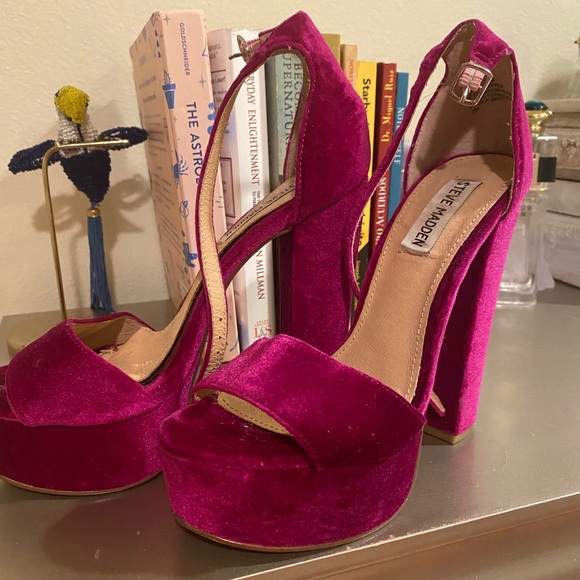 Steve Madden Velvet Heels - Picture 2 of 6